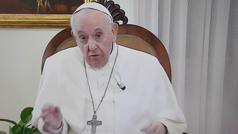 Papa Francesco oggi a Venezia al padiglione della Santa Sede “Con i miei occhi”